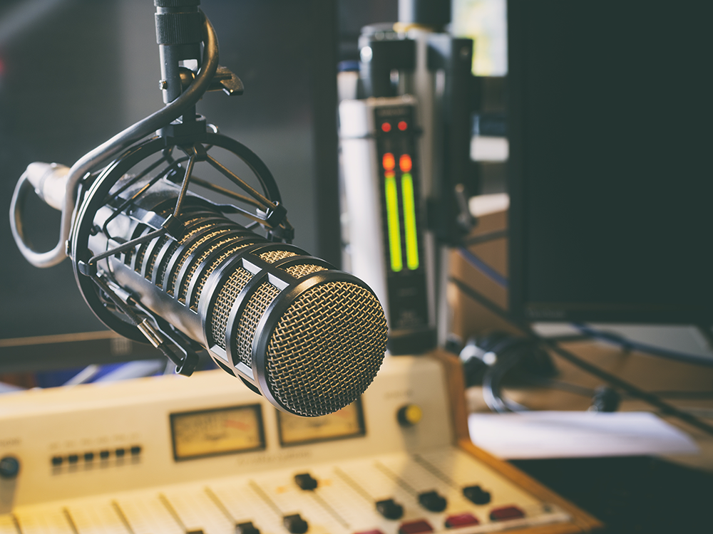 Radio onderhoud oor velkanker (Engels)