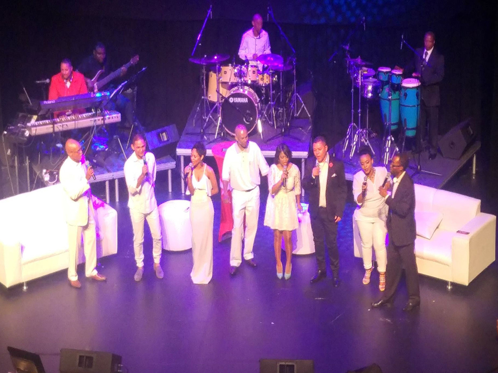 Ou Krismis met Brown Suga and Friends