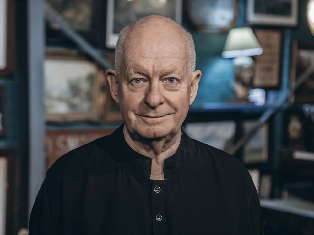 OPTOG! Pieter-Dirk Uys: Weerklink van ‘n wanklank (Memoires van toe tot nou)