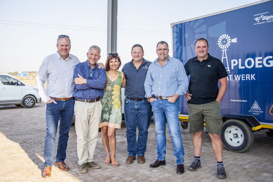 Terugploeg se hoofkwartier wat werk