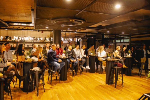 ’n Nuwe omgee-netwerk word gebore ’n Nuwe omgee-netwerk word gebore