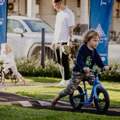 Elvis Ry Vir Skoolgeld Elvis Ry Vir Skoolgeld